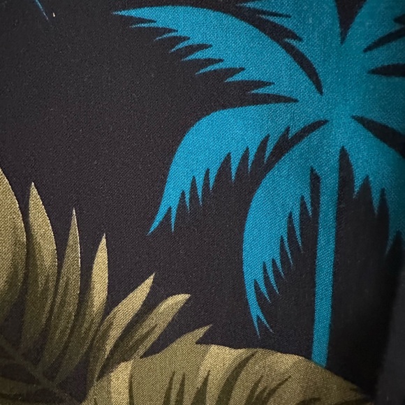 Men’s Palm Tree Hawaiian Short Sleeve Black Blue Shirt  Design By Italy Size XL - Picture 3 of 7